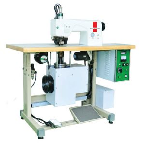 ULTRASONIC WELDING MACHINE