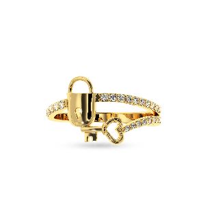 Certified Diamond Gold Ring for Womens on this Valentines
