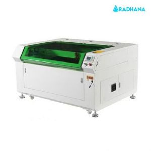Automatic Acrylic Sheet Cutting Machine