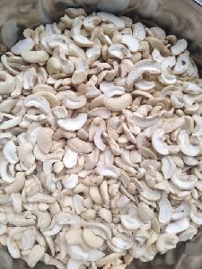 B Split Cashew Nuts