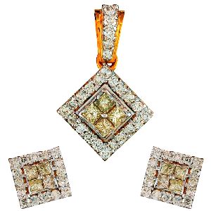 Diamond Solitaire Pendant Set for Women's