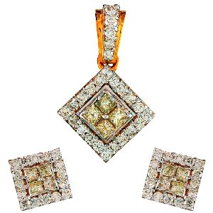 Diamond Solitaire Pendant Set for Women\'s