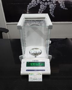 5 Digit GIA Diamond Carat Weighing Scale By Mettler Toledo