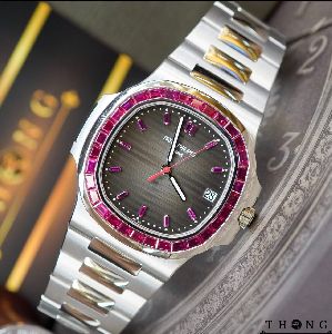 Patek Philippe Nautilus Silver Pink Emerald Swiss Automatic Watch