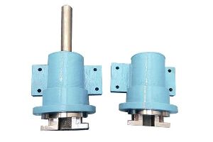 Foot mounted sliding type safety chuck