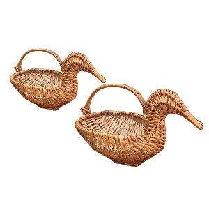 Unique Duck Shaped Cane Basket/Fruit Basket For Home, Hotel and Restaurant Decor/Gift Item