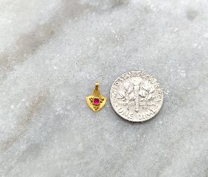 Handmade 10X7MM gorgeous 18k solid gold charm