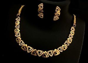 Natural Yellow Gold Real Diamond Designer Necklace Set