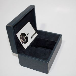 rexine velvet coated watch box