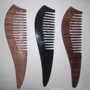 Modern Design Wooden Combs From Tradnary