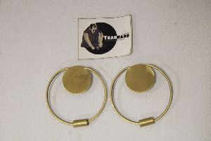 gold round shape handmade earring