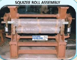 Squeeze Roll Assembly