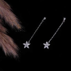 Hanging Sparkling Star Diamond Earring
