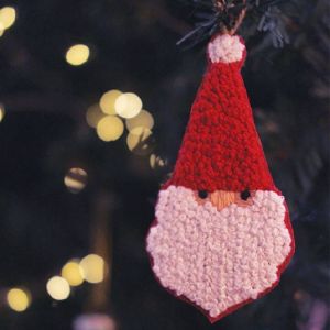 hanging christmas ornaments