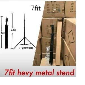 Metal Tripod Stand