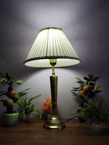CONE PLATTED FRILL BRASS TABLE LAMP
