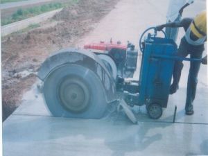 Diesel Concrete Cutter Machine