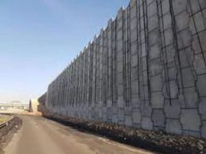 REINFORCED EARTH WALL