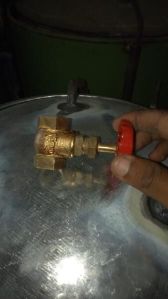 Brass wheel valve