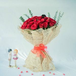 Berry Blooms - Bouquet of Red Roses