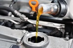 Car Engine Oil Service