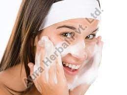 Turmeric & Moringa Face Wash