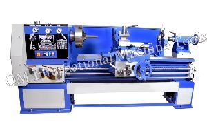 All Gear Head Lathe Machine 9 Feet