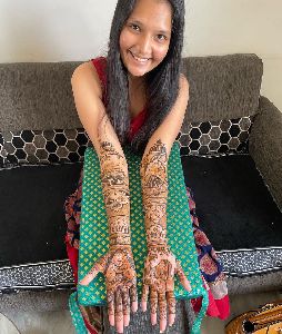 Discover 123+ female mehndi artist in lucknow