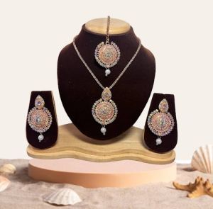 LATESTS Chain Pendant Rose Gold PlatedChoker Necklaces Maang Tikka & Earring Set for GIRLS AND Wo