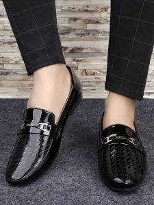 casual leather shoes