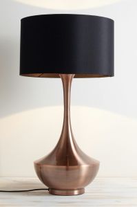 METAL TABLE LAMP