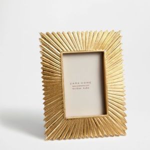 Wooden Photo Spikes Frame