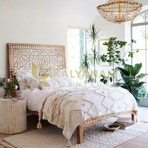 Admire Carved Solid Mango Wood Queen Size Bed