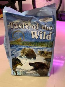 Taste of the Wild Pacific Stream Smoked Salmon Adult Dog Dry Food 18.14kg