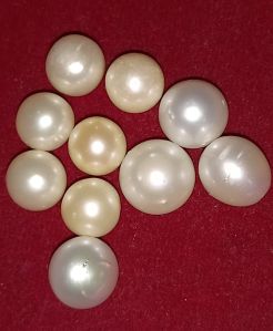 67.55 Carat Pearl Gemstones