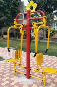 Double chest press outdoor