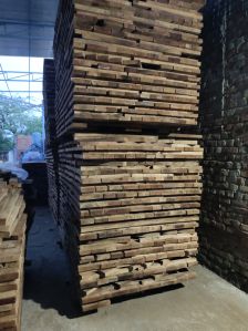 Seasoning acacia wood