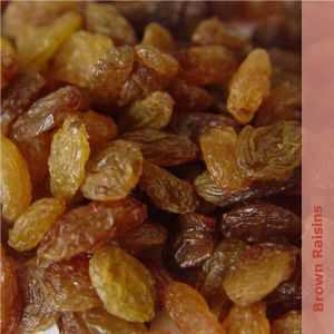 dried brown raisins