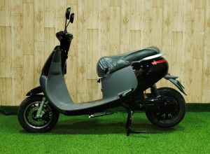 gogo electric scooty