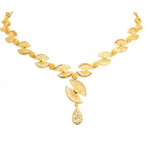 22KT Plain Gold Fan Style Necklace