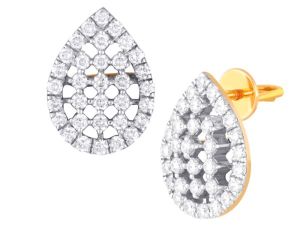 Lustrous Teardrop Diamond Earring