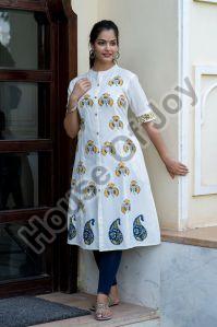 Hand Printed Cotton Kurti, Size : M, L, XL