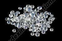 Aquawh white silica gel is semi transparent glassy crystals