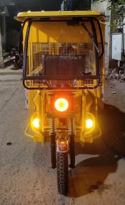 E Rickshaw School Van