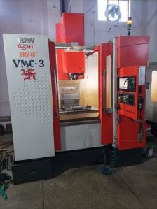 Used 3 Axis VMC Machine