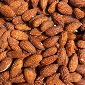 almond nuts for sale/ Almond Kernels / Dried almond nuts
