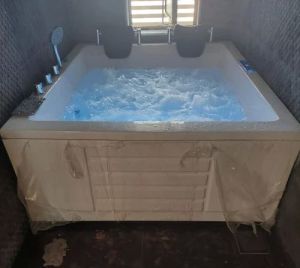 Bathroom Jacuzzi Bathtub