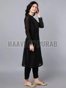 Ladies Hand Embroidered Black Chanderi Kurta With Pant