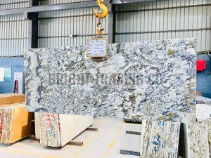 Polished Monalisa White Granite Slab