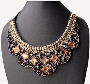 Agate Black Bronze Floral Necklace